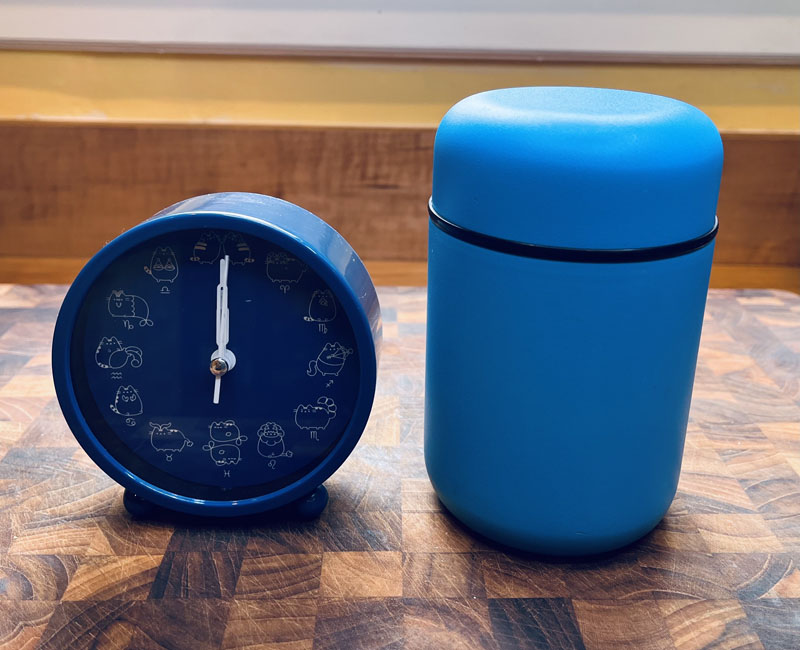 thermos timer set to noon